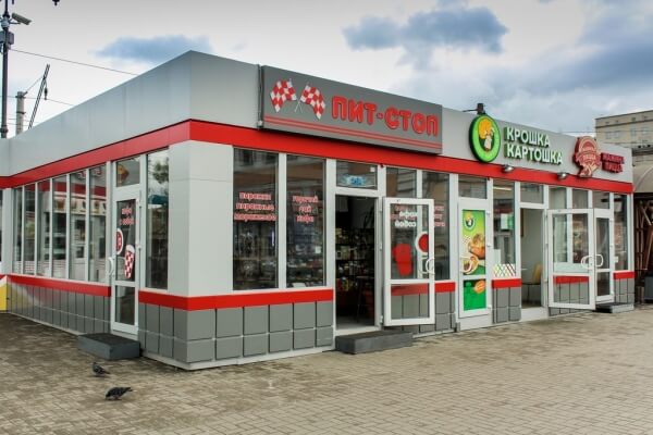 Отделка торговых павильонов композитными панелями Отделка торговых павильонов композитными панелями